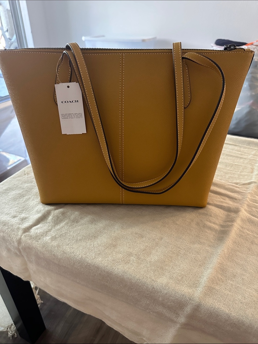 Authentic Coach  Zip Tote - Picture 5 of 10